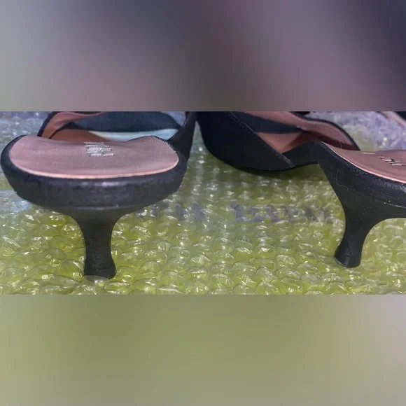 VINTAGE PRADA RAFFIA BEADED BUCKLE KITTEN HEELS - Picture 9 of 9